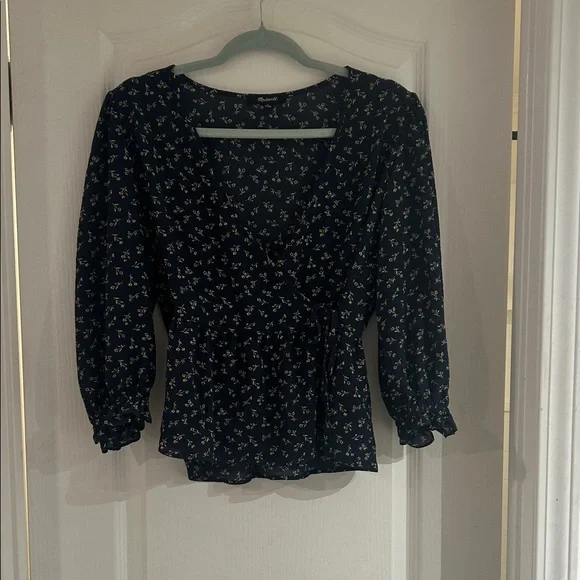 Madewell Navy Floral Wrap Blouse Size Small - Picture 5 of 6